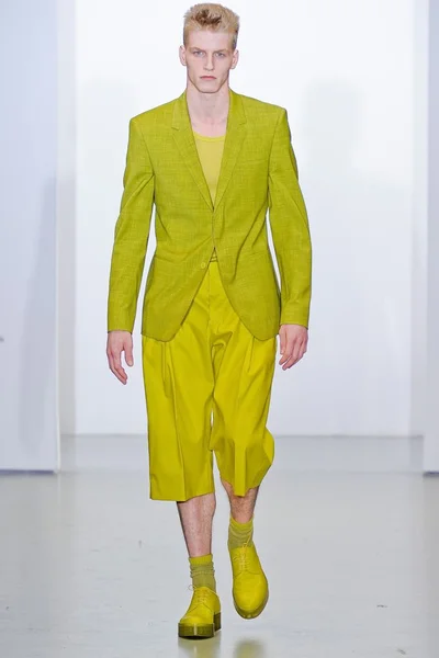 Look 35